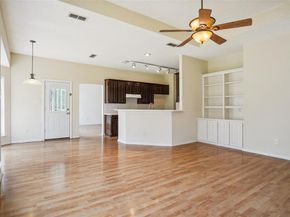 813  Hunters Glen Trail , Fort Worth Texas 76120