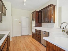 813  Hunters Glen Trail , Fort Worth Texas 76120
