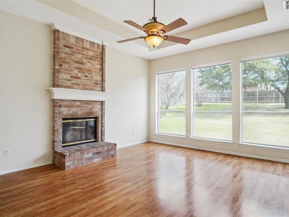 813  Hunters Glen Trail , Fort Worth Texas 76120