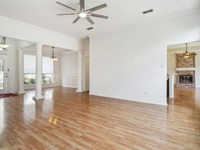 813  Hunters Glen Trail , Fort Worth Texas 76120