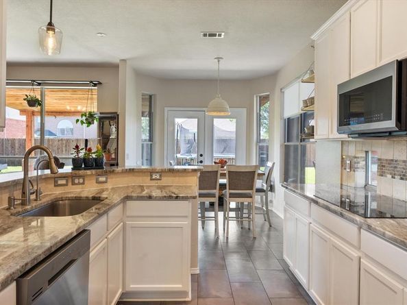 2815 S Serrano  , Grand Prairie Texas 75054