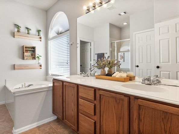 2815 S Serrano  , Grand Prairie Texas 75054