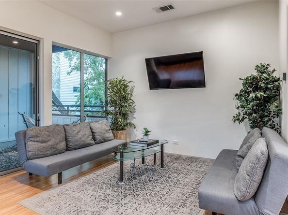 4401  Roseland Avenue  A, Dallas Texas 75204