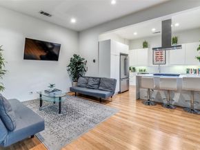 4401  Roseland Avenue  A, Dallas Texas 75204