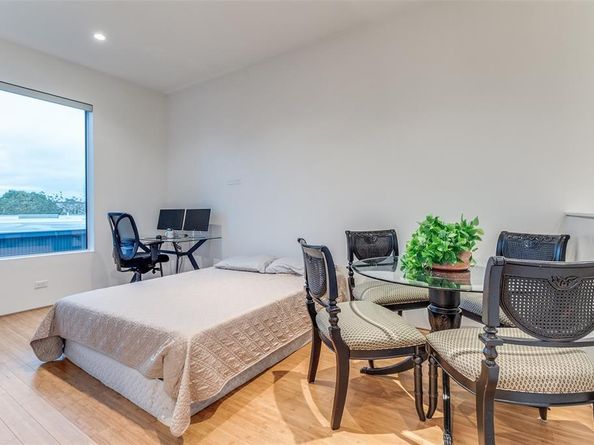 4401  Roseland Avenue  A, Dallas Texas 75204