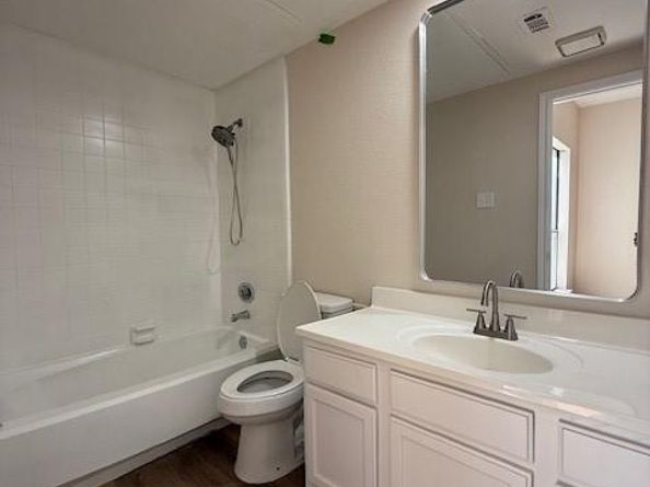 7126  Holly Hill Drive  210, Dallas Texas 75231