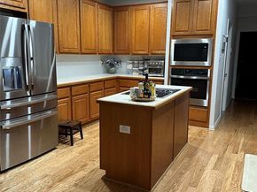 1805  Paddington Court , Arlington Texas 76017