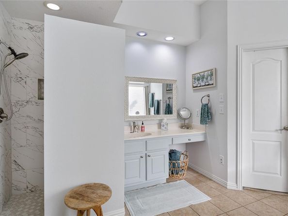 1805  Paddington Court , Arlington Texas 76017