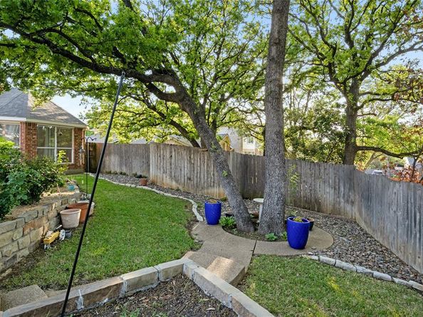 1805  Paddington Court , Arlington Texas 76017