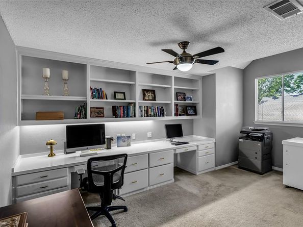 2613  Rockport Circle , Garland Texas 75044