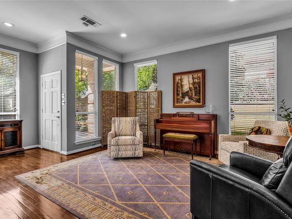 2613  Rockport Circle , Garland Texas 75044