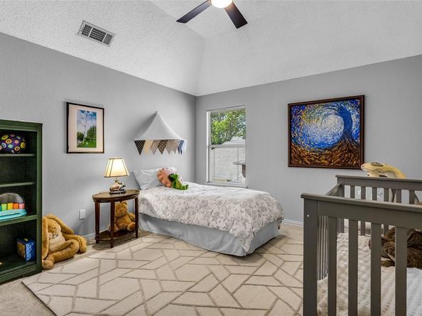 2613  Rockport Circle , Garland Texas 75044