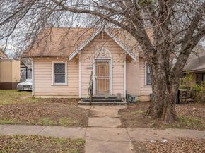 3720  Avenue M  , Fort Worth Texas 76105