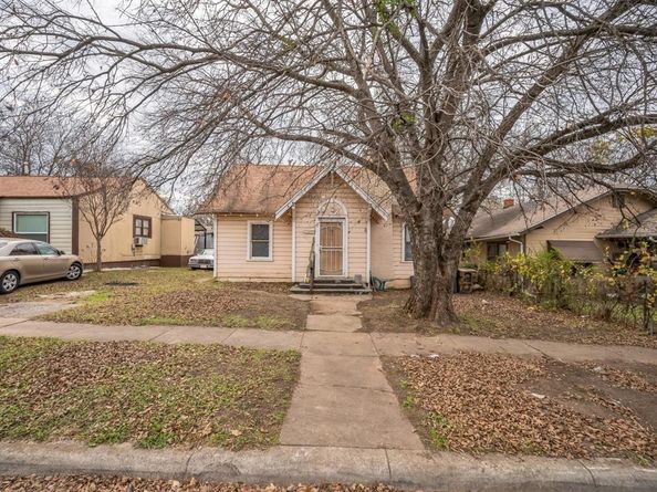 3720  Avenue M  , Fort Worth Texas 76105