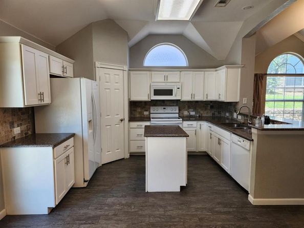 1210  Ridgeway Drive , Rockwall Texas 75087