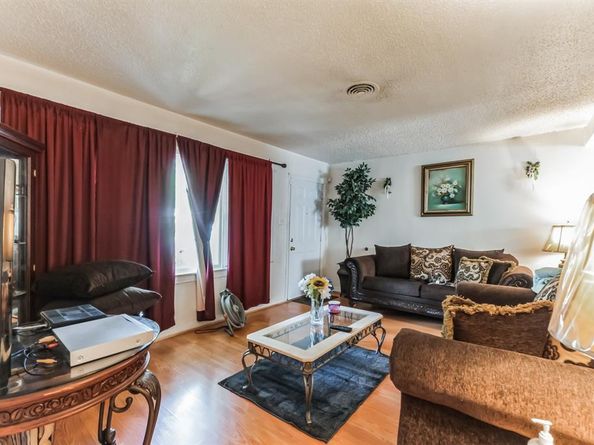 3779  Castleman Street , Fort Worth Texas 76119