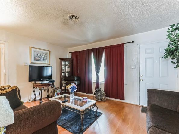 3779  Castleman Street , Fort Worth Texas 76119