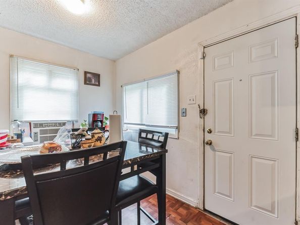 3779  Castleman Street , Fort Worth Texas 76119