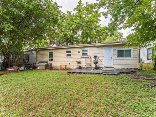 3779  Castleman Street , Fort Worth Texas 76119
