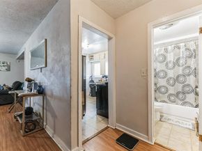 405  Lanola Court , Fort Worth Texas 76103