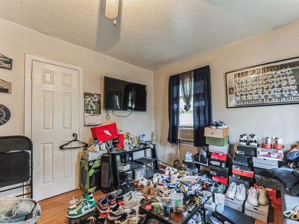 405  Lanola Court , Fort Worth Texas 76103