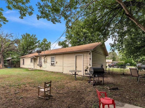 405  Lanola Court , Fort Worth Texas 76103