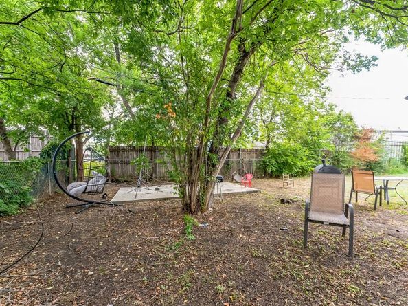 405  Lanola Court , Fort Worth Texas 76103