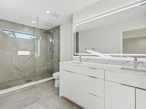 7619  Robin Road , Dallas Texas 75209