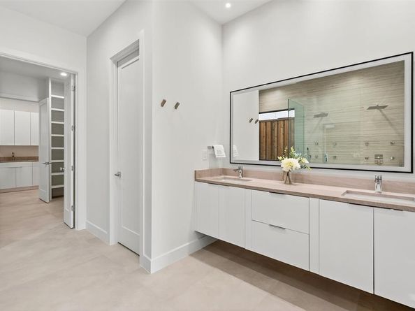 7619  Robin Road , Dallas Texas 75209
