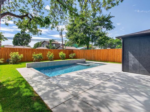 7619  Robin Road , Dallas Texas 75209