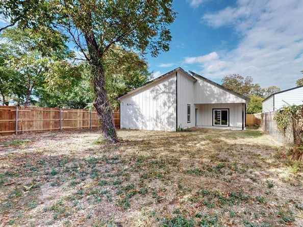4316  Penrod Avenue , Cockrell Hill Texas 75211
