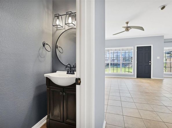 2418  Northlake Court , Irving Texas 75038