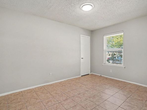 3720  Royal Crest Drive , Fort Worth Texas 76140