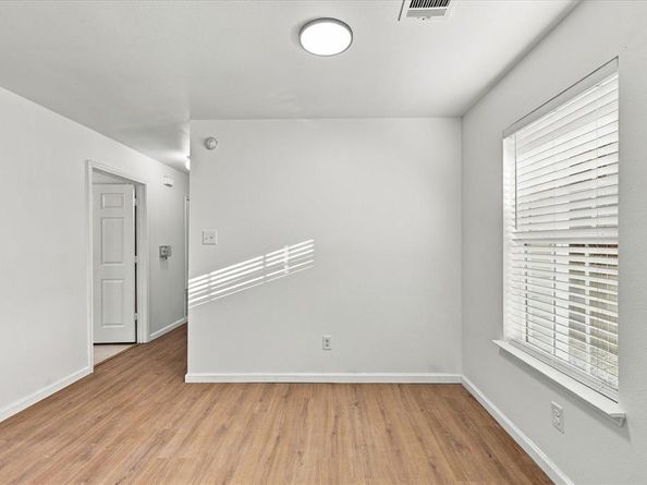1735  Mcbroom Street , Dallas Texas 75212