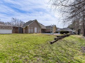27  Wellington Oaks Circle , Denton Texas 76210