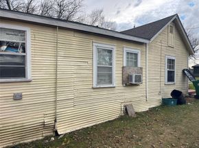 2524  Oakwood Terrace , Haltom City Texas 76117