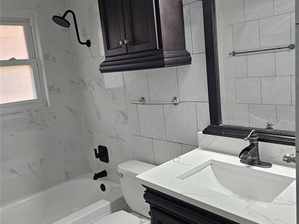 604  Bayless Drive , Euless Texas 76040