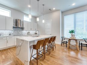 1719  Caddo Street  101, Dallas Texas 75204