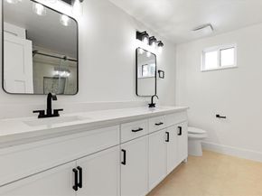 7652  El Pensador Drive , Dallas Texas 75248