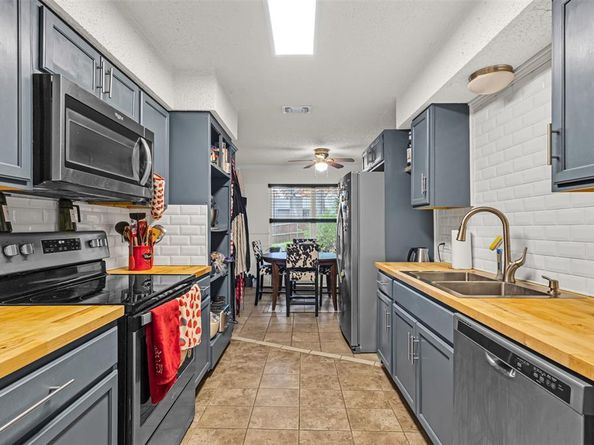 7521  Yolanda Drive , Fort Worth Texas 76112