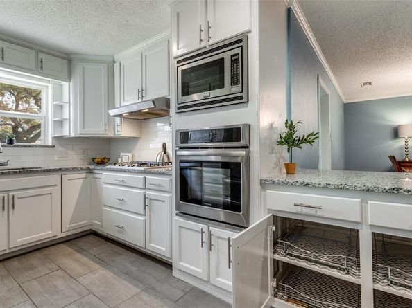 201  Hillview Drive , Hurst Texas 76054