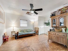 610 W 12th Street , Dallas Texas 75208