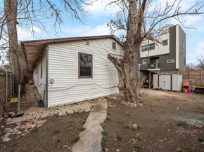 610 W 12th Street , Dallas Texas 75208