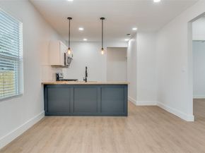 2332  Poplar Street , Dallas Texas 75215