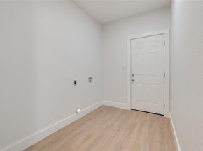 2332  Poplar Street , Dallas Texas 75215