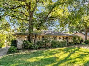 2972  Maydelle Lane , Farmers Branch Texas 75234