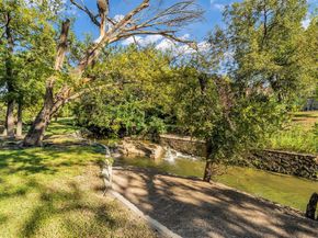 2972  Maydelle Lane , Farmers Branch Texas 75234