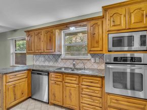 2972  Maydelle Lane , Farmers Branch Texas 75234