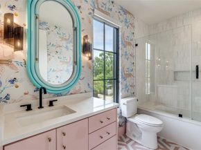 7122  Lakewood Boulevard , Dallas Texas 75214