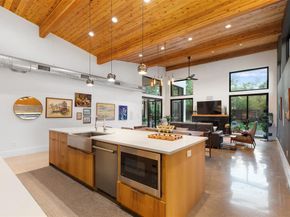 8619  San Benito Way , Dallas Texas 75218